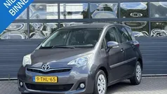 Grijs Gebruikt 2014 Toyota Verso-S MPV | € 13.999 (Eerlijke prijs)