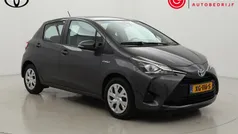 Grijs Gebruikt 2019 Toyota Yaris Hybrid Active Hatchback | € 15.499 (Eerlijke prijs)