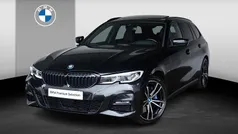 Gebruikt 2022 BMW 330e Comfort Edition Stationwagen | € 36.895 (Eerlijke prijs)