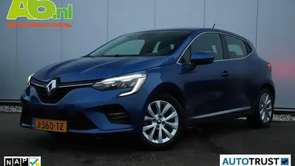 Gebruikt 2020 Renault Clio V Intens Hatchback | € 10.900 (Eerlijke prijs)