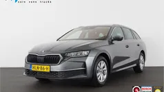 Gebruikt 2024 Skoda Octavia Business Line Stationwagen | € 36.545 (Eerlijke prijs)