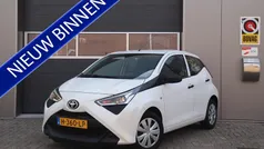 Wit Gebruikt 2020 Toyota Aygo Hatchback | € 7.995 (Goede deal)