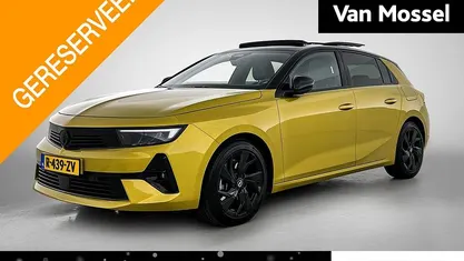 Geel Occasion 2023 Opel Astra GS Line Hatchback | € 24.940 (Eerlijke prijs)