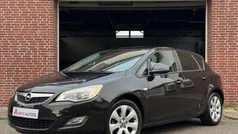 Zwart Gebruikt 2012 Opel Astra Edition Hatchback | € 5.250 (Eerlijke prijs)