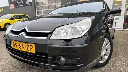 Zwart Gebruikt 2006 Citroën C5 Exclusive Stationwagen | € 949 (Goede deal)