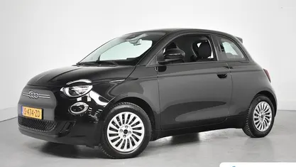 Occasion 2023 Fiat 500e Urban Hatchback | € 17.895 (Eerlijke prijs)
