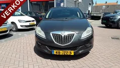 Grijs, metallic lak Gebruikt 2009 Lancia Delta Hatchback | € 1.150 (Goede deal)