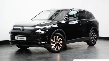 Zwart Occasion 2025 VW Tiguan Edition SUV | € 45.795 (Eerlijke prijs)