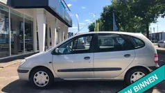 Grijs Gebruikt 2000 Renault Scénic MPV | € 1.200 (Goede deal)