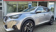 Grijs, metallic lak Gebruikt 2022 Peugeot e-2008 Allure SUV | € 20.950 (Goede deal)