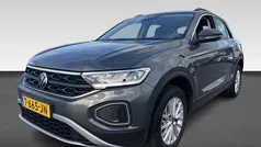 Grijs Gebruikt 2023 VW T-Roc Business SUV | € 26.740 (Eerlijke prijs)