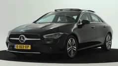 Donker nachtzwart Gebruikt 2021 Mercedes CLA180 Business Sedan | € 33.450 (Eerlijke prijs)