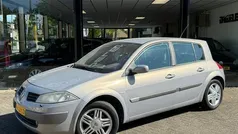 Gebruikt 2003 Renault Mégane II Luxe Hatchback | € 1.440 (Eerlijke prijs)