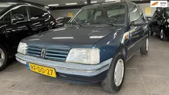 Blauw Gebruikt 1997 Peugeot 205 Hatchback | € 1.950 (Eerlijke prijs)
