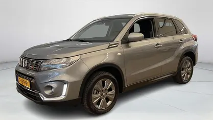 Gebruikt 2023 Suzuki Vitara SUV | € 24.950 (Eerlijke prijs)