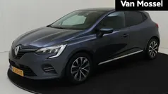 Grijs Gebruikt 2020 Renault Clio V Zen Hatchback | € 13.635 (Eerlijke prijs)