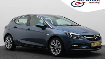 Blauw Gebruikt 2016 Opel Astra Edition Hatchback | € 7.950 (Eerlijke prijs)