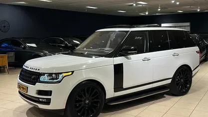Wit (metallic) Gebruikt 2016 Land Rover Range Rover Autobiography SUV | € 29.950 (Eerlijke prijs)