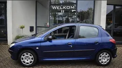 Blauw Gebruikt 2004 Peugeot 206 Hatchback | € 999 (Eerlijke prijs)