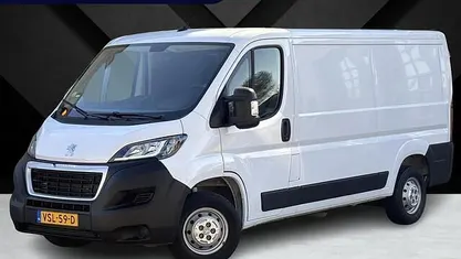Wit Gebruikt 2022 Peugeot Boxer Premium Van | € 18.895 (Eerlijke prijs)