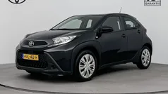 Zwart Gebruikt 2023 Toyota Aygo Limited Hatchback | € 17.750 (Eerlijke prijs)