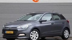 Grijs Gebruikt 2017 Hyundai i20 Hatchback | € 8.650 (Eerlijke prijs)