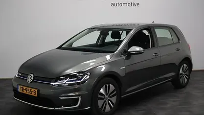 Grijs (metallic) Gebruikt 2018 VW e-Golf Hatchback | € 11.995 (Eerlijke prijs)
