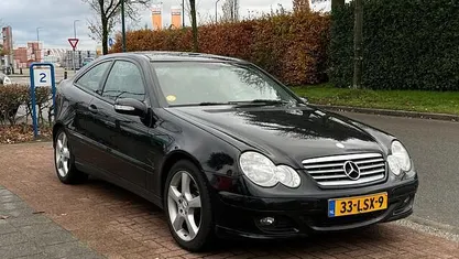 Zwart Gebruikt 2006 Mercedes C220 Coupé | € 2.450 (Eerlijke prijs)