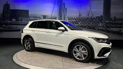 Wit Gebruikt 2021 VW Tiguan Business+ SUV | € 31.695 (Eerlijke prijs)