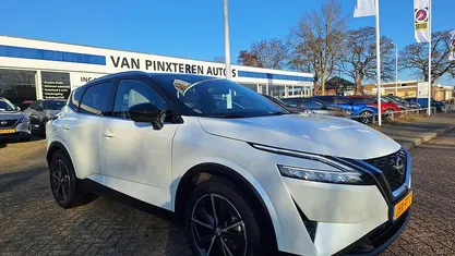 Wit Gebruikt 2023 Nissan Qashqai 360º SUV | € 25.345 (Eerlijke prijs)