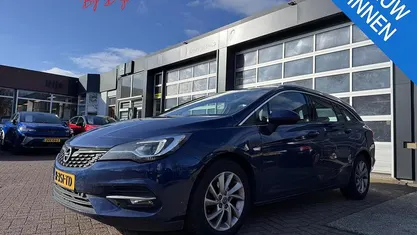 Occasion Opel Astra Elegance 2020 Blauw Stationwagen