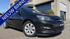 Zwart, metallic lak Gebruikt 2015 Opel Astra Business Hatchback | € 7.500 (Eerlijke prijs)