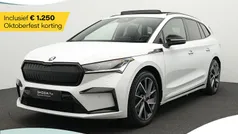 Wit, metallic lak Gebruikt 2022 Skoda Enyaq iV SportLine SUV | € 36.900 (Eerlijke prijs)
