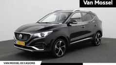 Zwart Gebruikt 2020 MG ZS Luxury Sedan | € 15.495 (Eerlijke prijs)