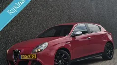 Rood Gebruikt 2012 Alfa Romeo Giulietta Hatchback | € 8.995 (Eerlijke prijs)