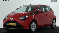 Gebruikt 2018 Toyota Aygo X-play Hatchback | € 7.745 (Eerlijke prijs)