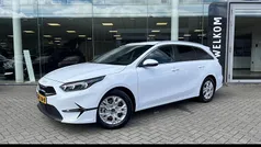 Wit Nieuw 2025 Kia Ceed Hatchback | € 28.995 (Eerlijke prijs)