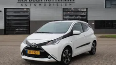Wit Gebruikt 2016 Toyota Aygo Sport Hatchback | € 9.950 (Eerlijke prijs)