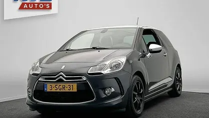 Grijs (metallic) Occasion 2013 Citroën DS3 Chic Hatchback | € 6.950 (Eerlijke prijs)