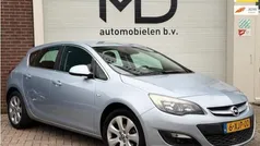 Grijs, metallic lak Gebruikt 2014 Opel Astra Business Hatchback | € 6.950 (Eerlijke prijs)