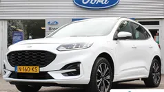 Wit Gebruikt 2021 Ford Kuga ST-Line SUV | € 27.895 (Eerlijke prijs)