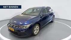 Blauw Gebruikt 2023 VW Golf VIII Life Hatchback | € 22.880 (Eerlijke prijs)