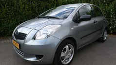 Grijs Gebruikt 2006 Toyota Yaris Terra Hatchback | € 3.950 (Eerlijke prijs)