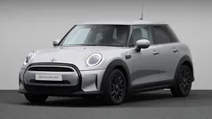 Gebruikt 2024 Mini Cooper Hatchback | € 27.440 (Eerlijke prijs)