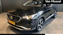 Zwart Gebruikt 2020 MG ZS Luxury Sedan | € 15.995 (Eerlijke prijs)