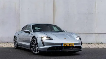 Occasion Porsche Taycan 4S Performance Package 360 kW (490 PK) 2023 Grijs Sedan