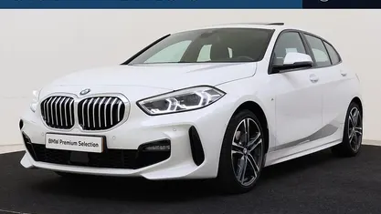 Wit Gebruikt 2021 BMW 118 M Sport Hatchback | € 26.950 (Eerlijke prijs)