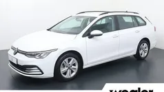 Wit Gebruikt 2024 VW Golf VIII Business Stationwagen | € 26.840 (Eerlijke prijs)