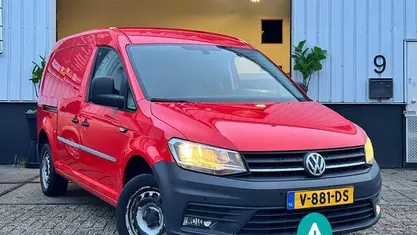 Occasion VW Caddy Maxi Highline 102 PK (75 kW) 2017 Rood (metallic) MPV