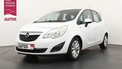 Wit Gebruikt 2013 Opel Meriva Design Edition MPV | € 4.999 (Goede deal)